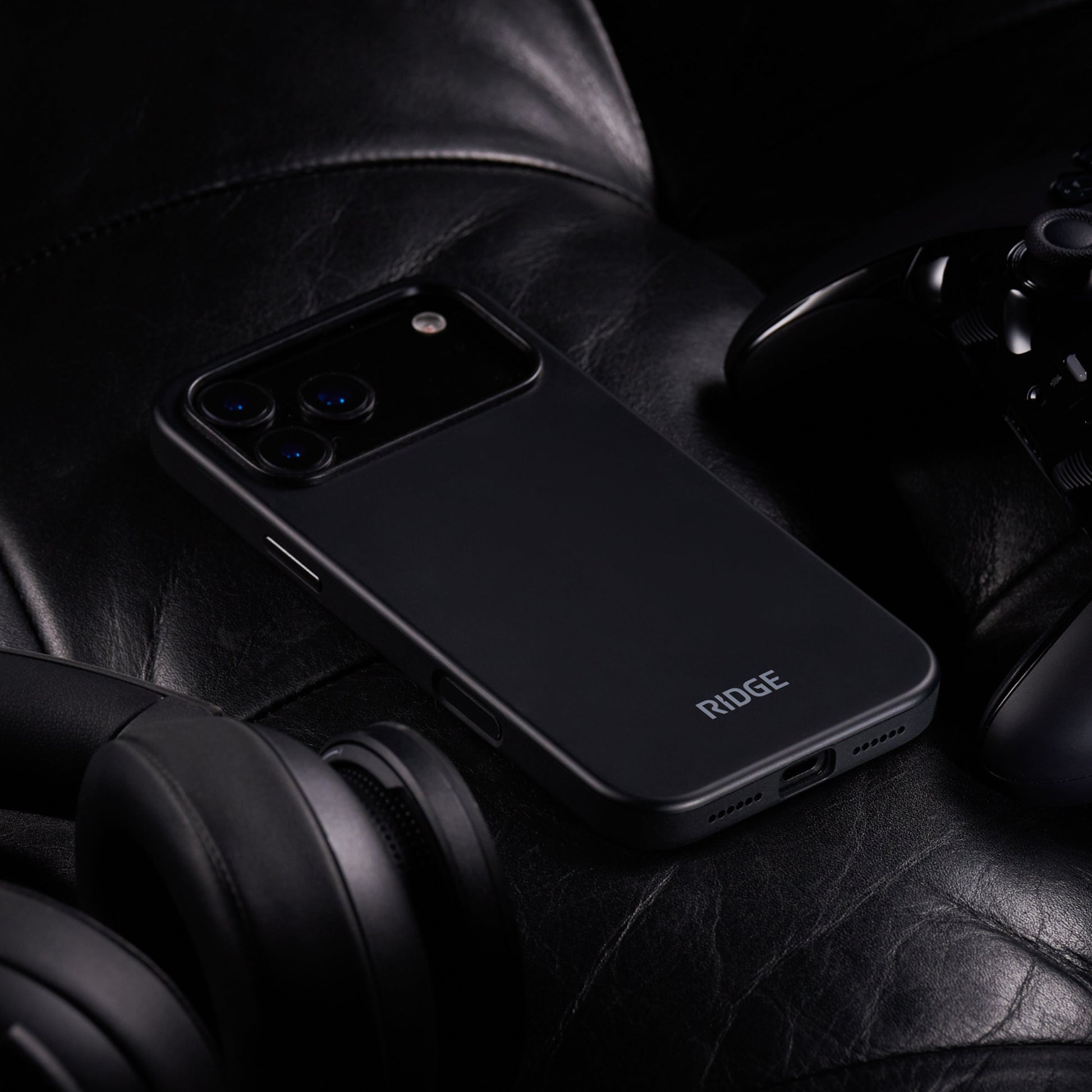 Ridge Phone Case - Matte Black - iPhone 17 Pro Max